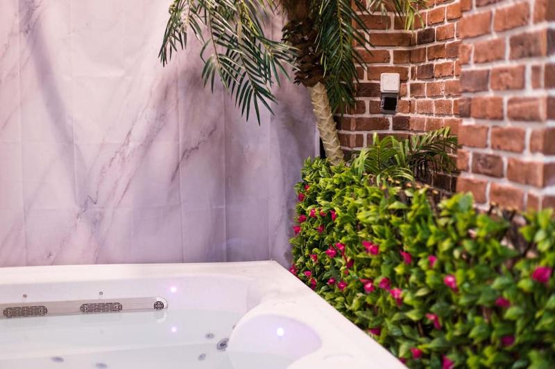 Luxury Spa YourHostHelper — отель с удобным расположением в Париже