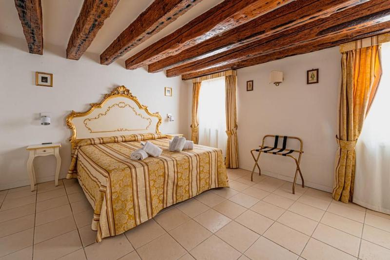 Casa Leone- cozy and central flat in Venice — отель в Венеции, Италия