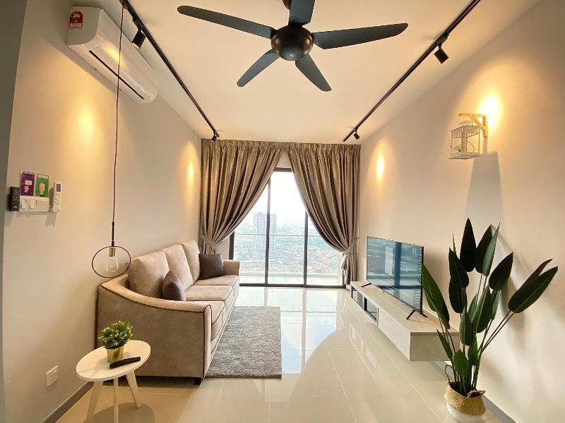 NEW! 3BR near Desa Park City — комфортный отель в Куала-Лумпуре
