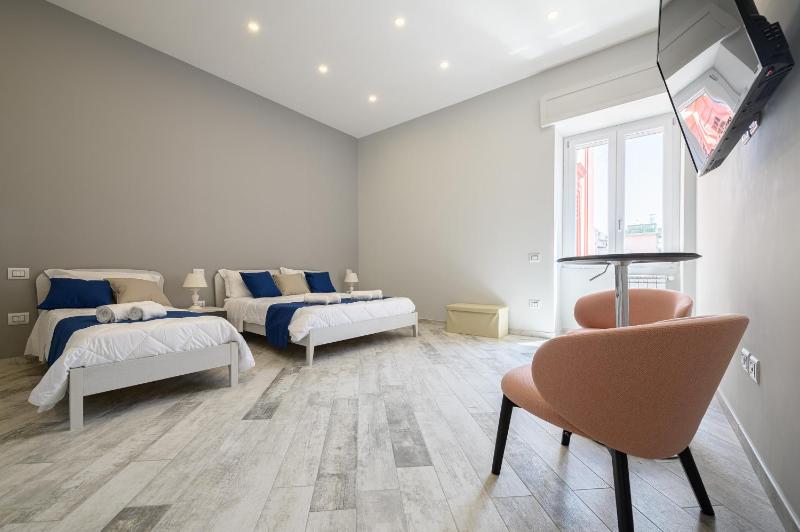 [LUNGOMARE 6min] Suite Deluxe Miraglia with Parking — отель в Неаполе, Италия