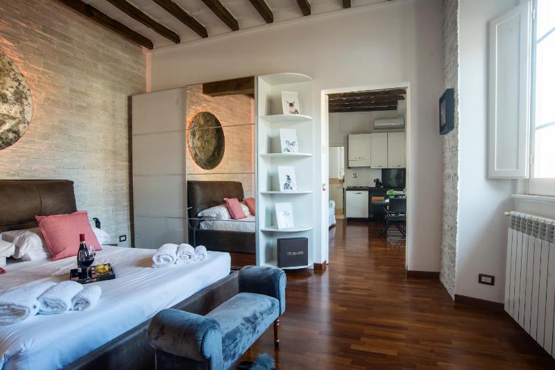 Navona new charme art apartament — забронировать отель в Риме