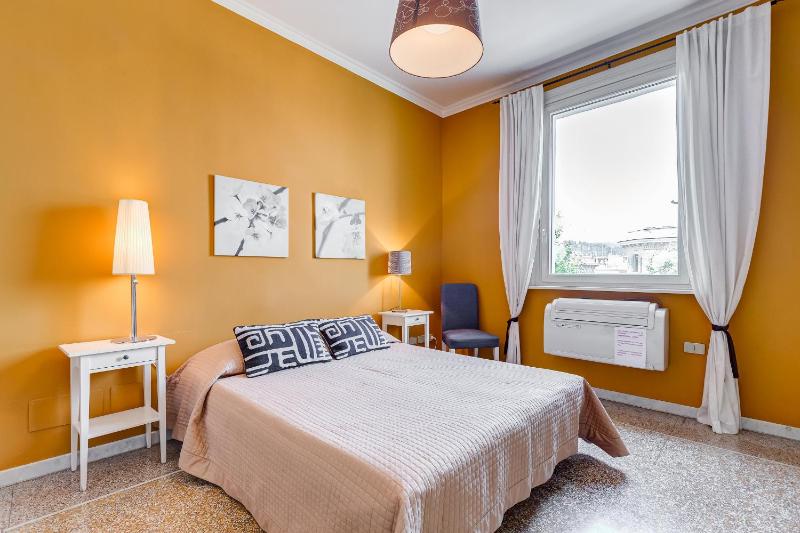 Appartamento San Pietro 3 camere e bagno in camera — комфортный отель в Риме