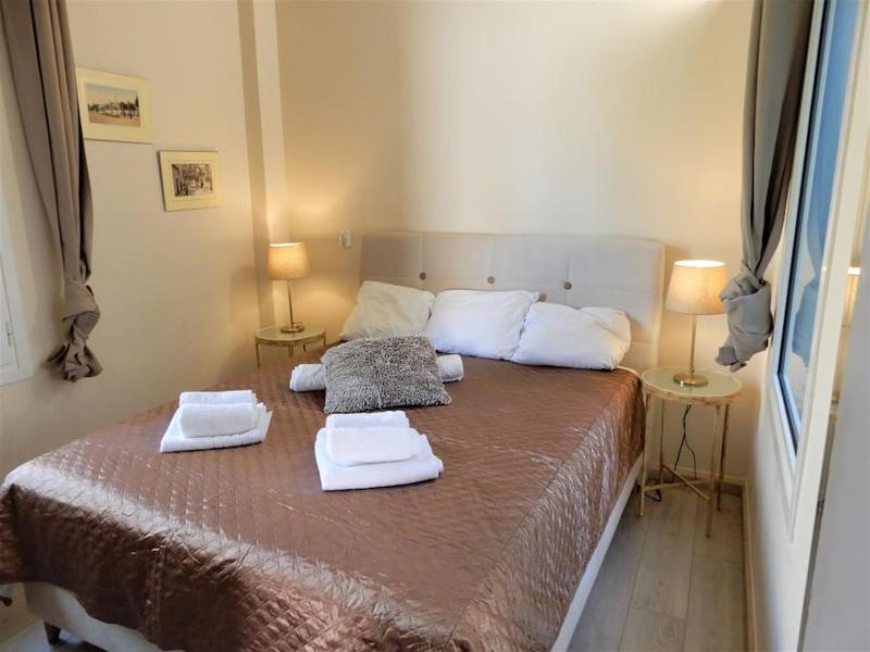 A-07! 2' walk 2 Acropolis Museum! 2BR-Sunny terrace! Extra fees for 2nd room — забронировать отель в Афины