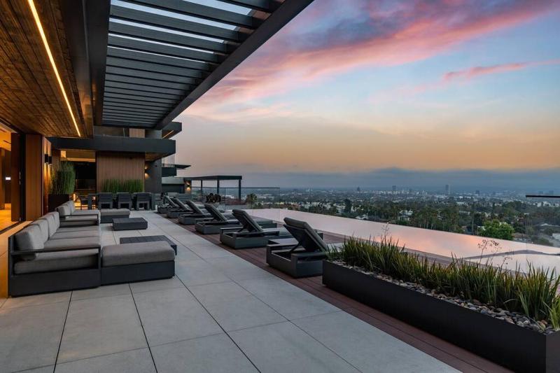 California Crystal — отель в Лос-Анджелесе, Соединенные Штаты Америки
