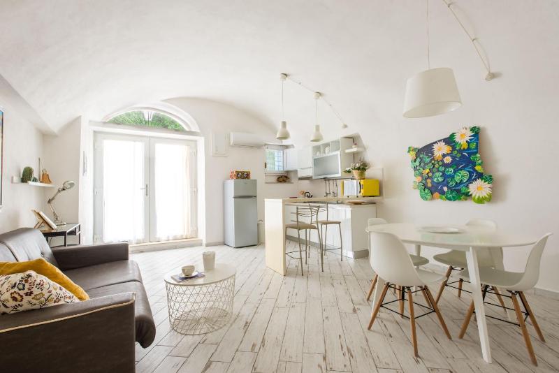 Marina Suite by Wonderful Italy — отель с удобствами в Палермо