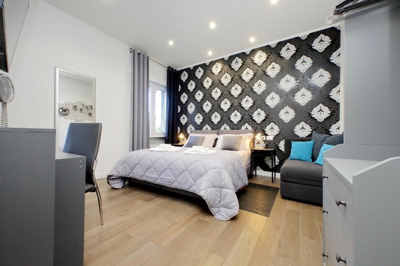 Druso Dream Apartment Colosseo — отель с удобным расположением в Риме
