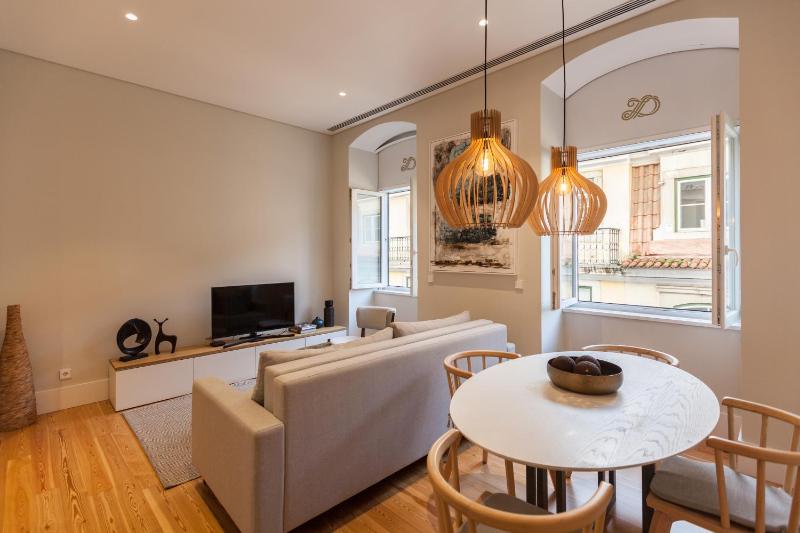 FLH Baixa Contemporary Flat — отель в Лиссабоне, Португалия