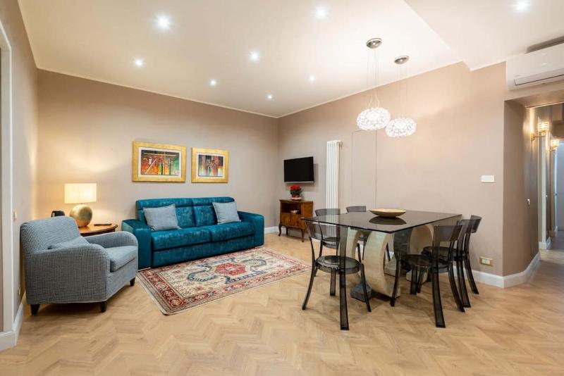 Цены на Colosseum 10steps away, Marco Aurelio Luxury House в Риме