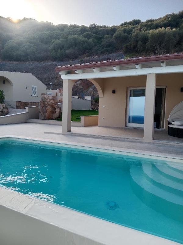 Villa Flamingo a Tanaunella - Lussuosa villa vista mare