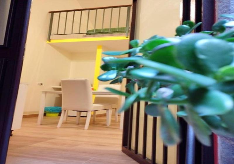 Цены на Tribunali Lodge в Неаполе