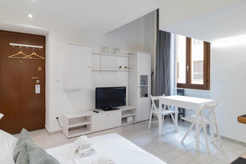 [Lovely flat Sempione] - Londonio — забронировать отель в Милане