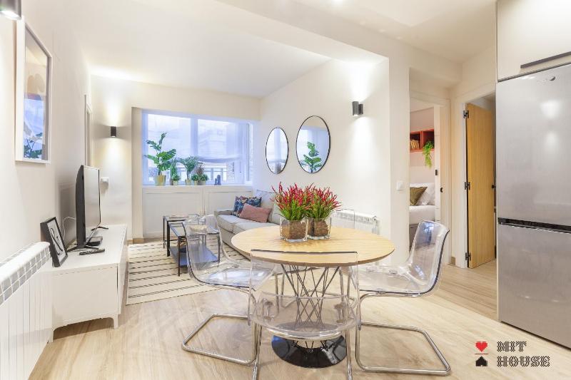 Apartamento Puerta de America IV en Madrid — отель с удобным расположением в Мадриде