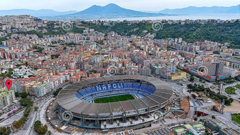 NOVE & DIECI Appartamento Nuovo. Zona Stadio, Uni, Mostra — отель с удобствами в Неаполе