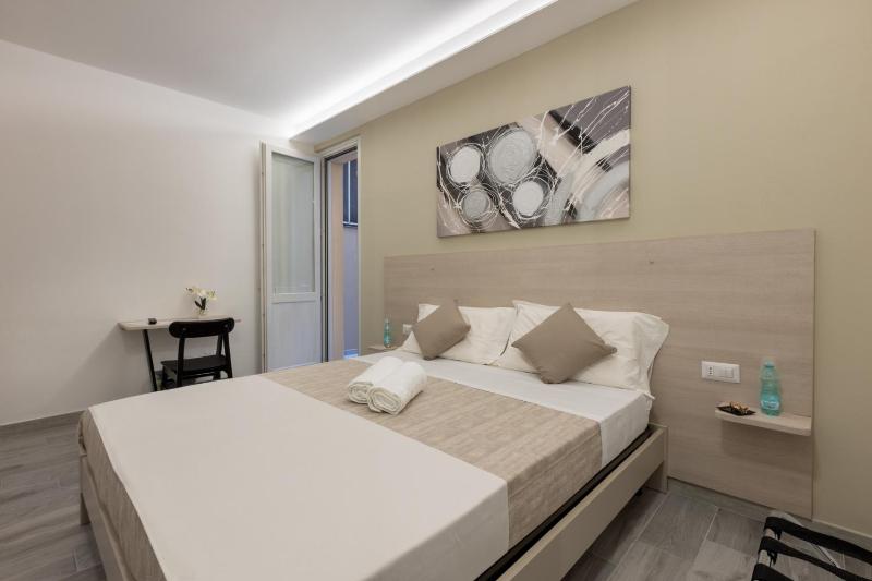 DELEDDA HOME a Cagliari - Pensione nel Centro Storico