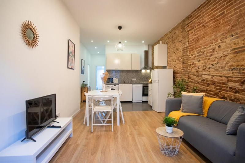 2sic1033 - Bright flat near Sagrada Familia — отель в Барселоне, Испания