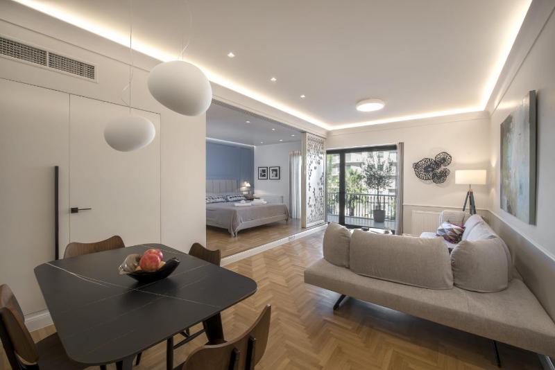 Chic central Athens apartment at Mavilli Sq. — отзывы гостей и цены