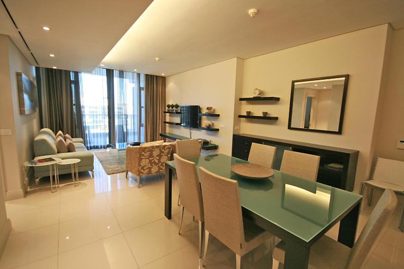 Цены на One Bedroom Apartment - fully equipped Waterfront based, Va Marina Residential в Кейптауне