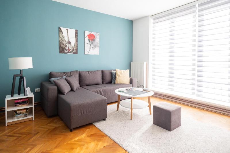 Apartment Iris Sarajevo Center — отель с удобствами в Сараево