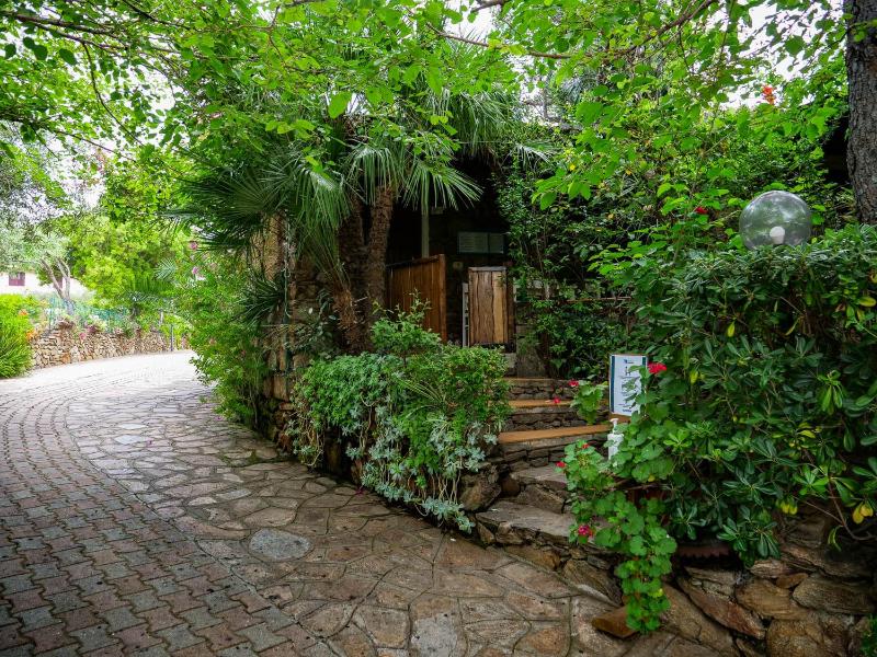 Residence L'Ulivo a Budoni - Lussuosi Appartamenti WiFi