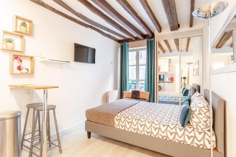 Цены на Ternes Cozy Studio в Париже
