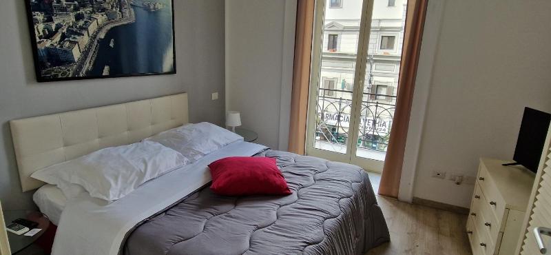 Casa House 381 — забронировать отель в Неаполе