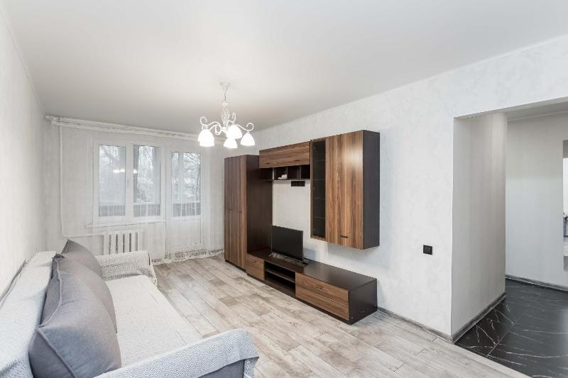Apartamenty v 12 mikrorajone — забронировать отель в Алматы