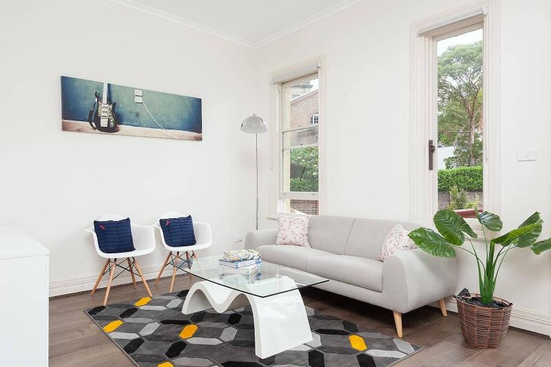 Цены на STUNNING SYDNEY HOME 8 в Сиднее