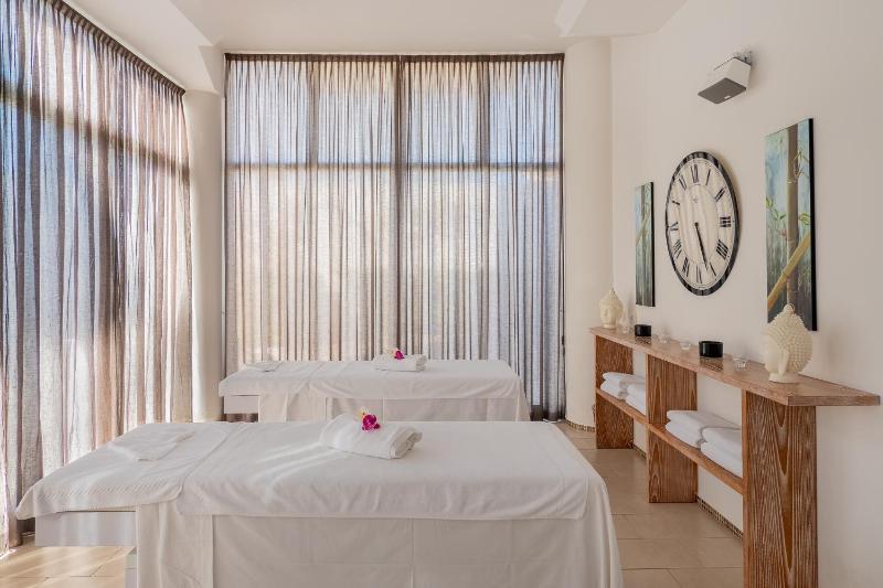 Pelican Beach Resort a Olbia - Lussuoso Hotel sul Mare