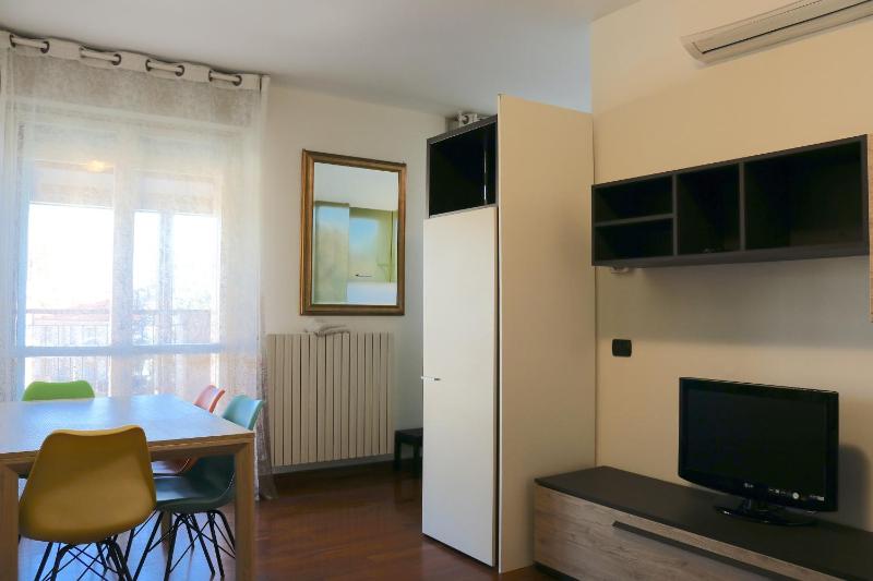 Цены на Happy Flat with Terrace в Милане