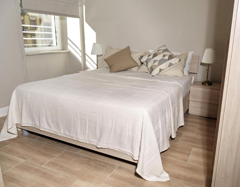 San Antonio Apartments Downtown — забронировать отель в Неаполе