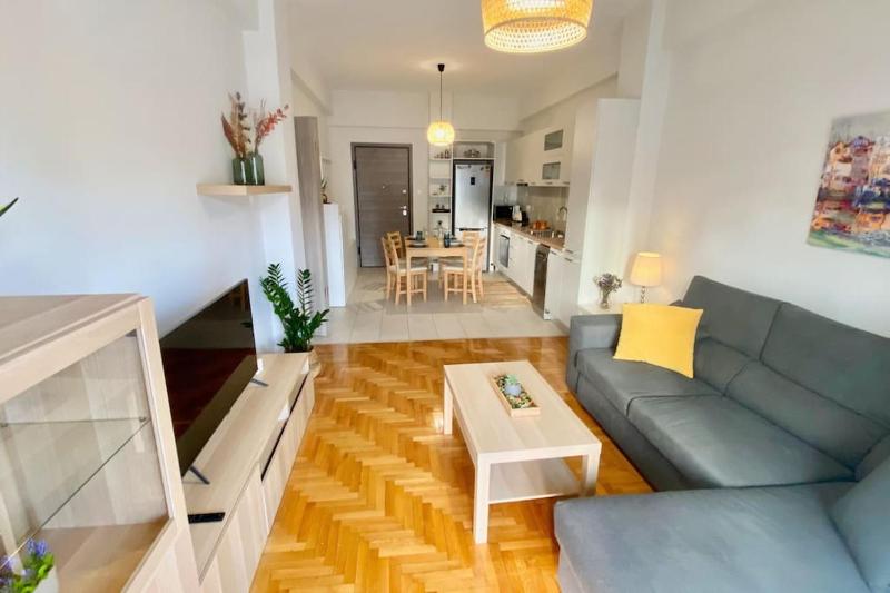 GPK Lux 2BR - 7 min walking to Acropolis — отель с удобным расположением в Афины