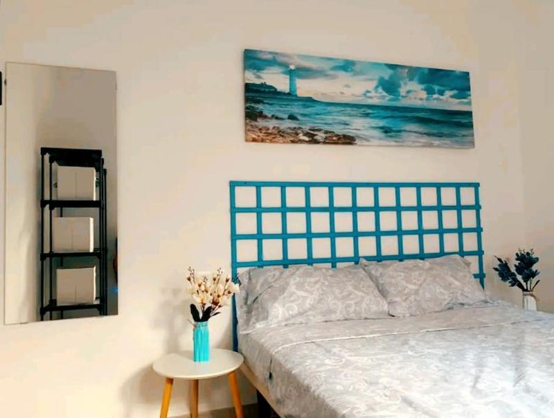 Apartamento en la playa las arenas +Wifi+AC — забронировать отель в Валенсии