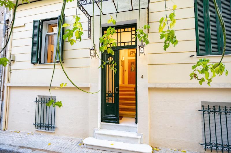 Acropolis metro st 3 bedrms 6 pers maisonette by MPS — отзывы гостей и цены
