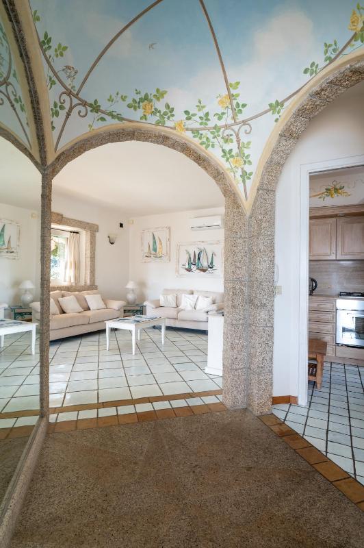 Villa Mimosa a Golfo Aranci - Lussuosa villa con piscina