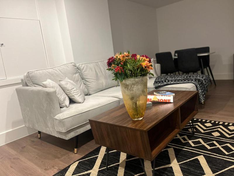 Stunning rooms by Nine Elms station — забронировать отель в Лондоне