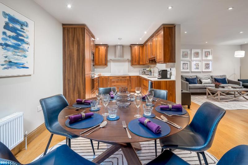 JOIVY Elegant house near Regent's Park — отель с удобствами в Лондоне