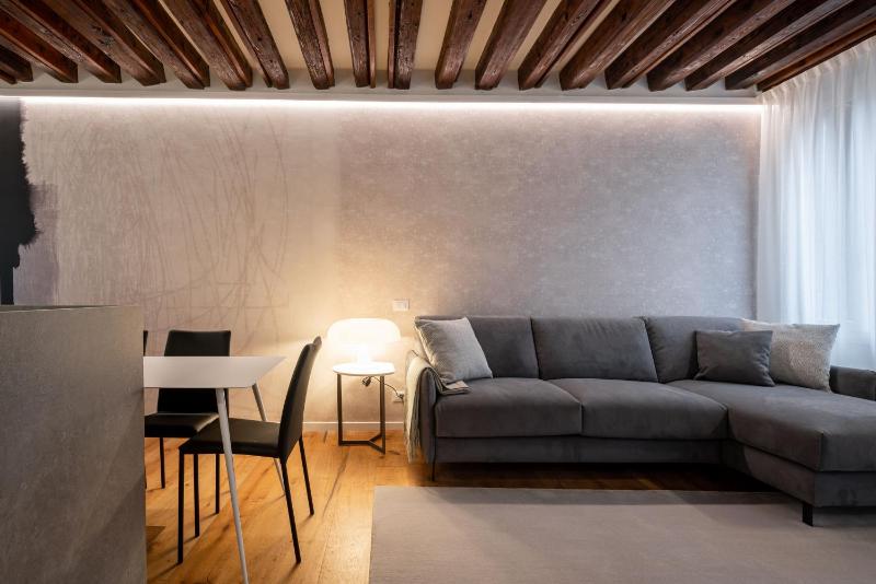 Sant'Angelo Apartment by Wonderful Italy — отель в Венеции, Италия