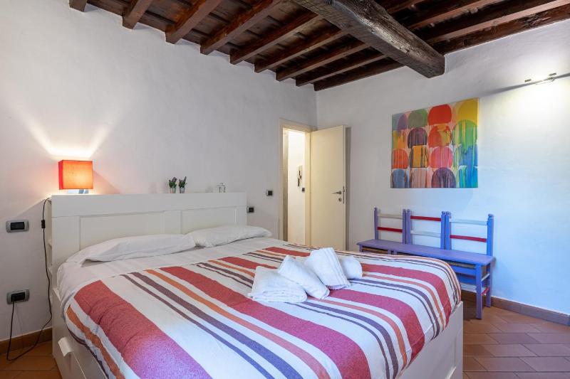 Sant'Ambrogio Colorful Apartment — комфортный отель в Флоренции
