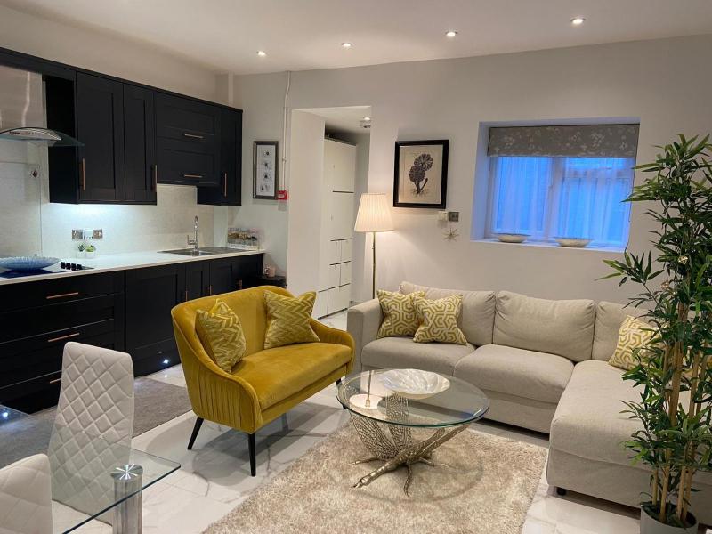Elegant 2 Bed Flat in Chiswick — отель с удобствами в Лондоне