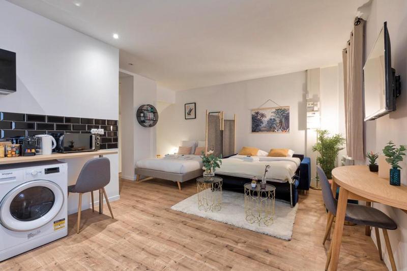Grand Studio au Coeur de Paris quartier Latin — отель с удобным расположением в Париже