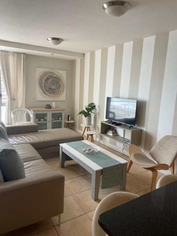 Hibernian Gem - 1 Bed Studio Apartment at the beach — забронировать отель в Кейптауне