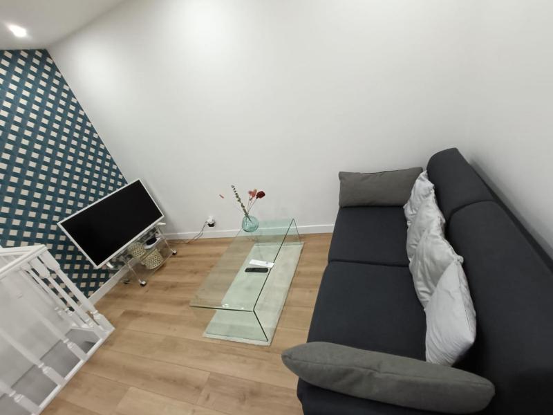 Цены на 3 pieces au calme avec 1 acces independant в Париже
