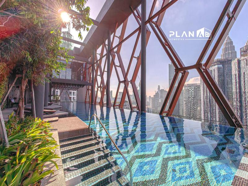 Scarletz CEO Suites by KL Home Stay — отель с удобствами в Куала-Лумпуре