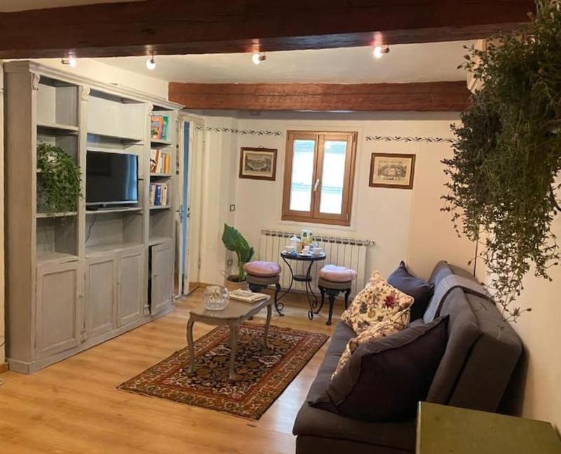 Ponte Vecchio Loft. — отель с удобствами в Флоренции