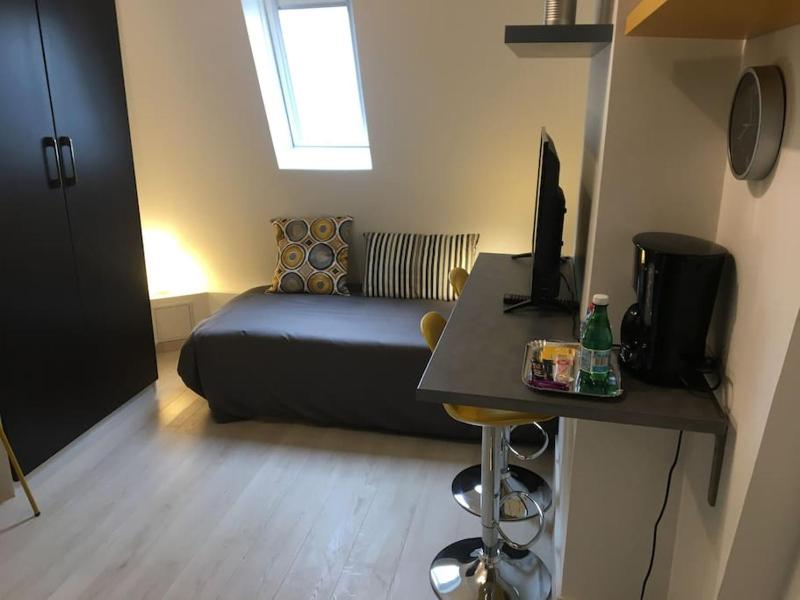 Studio quartier Champs-Elysees — комфортный отель в Париже