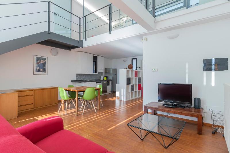 I Host Apartment - Guintellino 32 — отель с удобным расположением в Милане