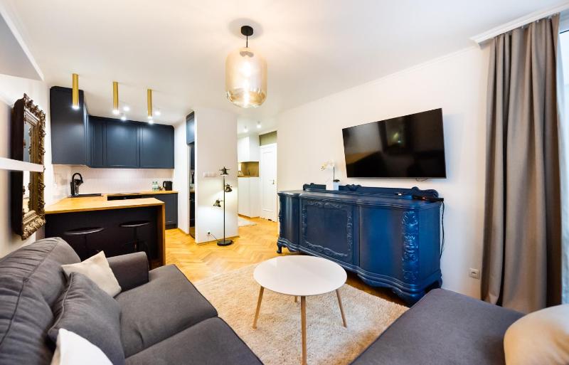 Krolewska Deluxe Apartment — отель с удобствами в Варшаве