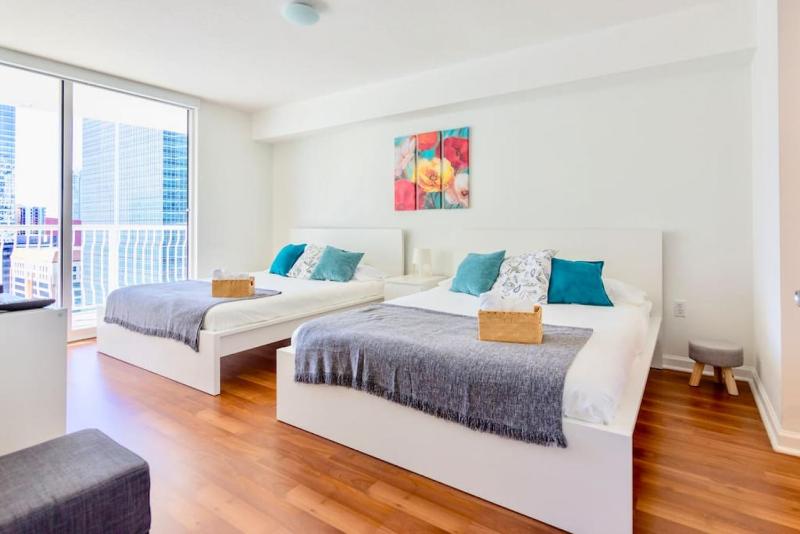 Цены на Ocean and City Views Lux Miami Brickell Sleeps 5 в Майами