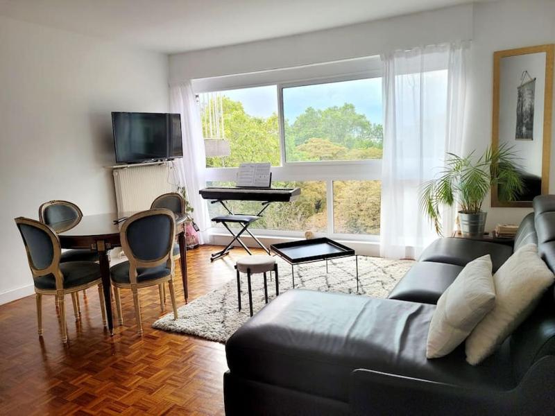 Bright & spacious apartment in Batignolles — отель с удобным расположением в Париже