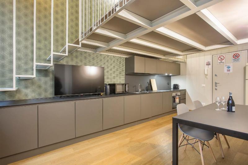 Modern Loft in Porta Venezia - hosted by Sweetstay — комфортный отель в Милане